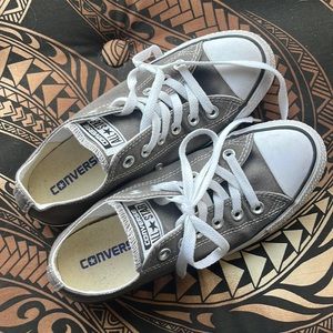 Size 7 converse